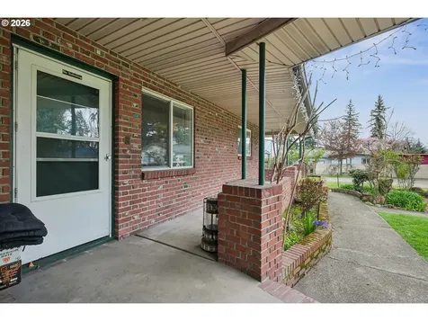 501 SE 157th Avenue Portland OR 97233