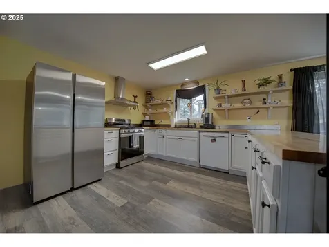 92700 Holly Lane Astoria OR 97103