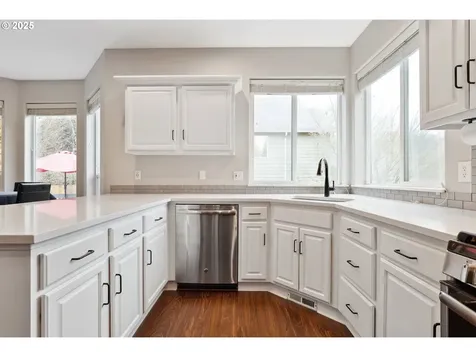 11715 SW 37th Avenue Portland OR 97219