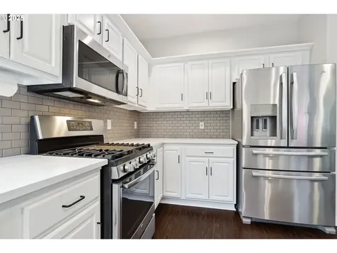 11715 SW 37th Avenue Portland OR 97219