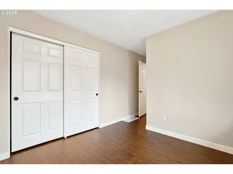 11715 SW 37th Avenue Portland OR 97219