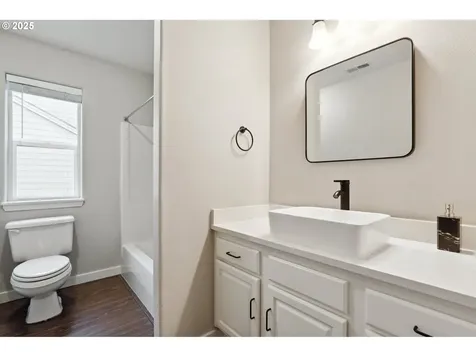 11715 SW 37th Avenue Portland OR 97219