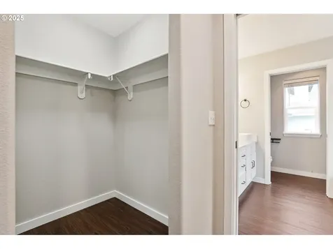 11715 SW 37th Avenue Portland OR 97219