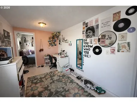 1203 Oak Street Amity OR 97101