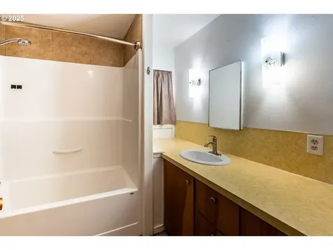 47508 Hansen Street Oakridge OR 97463