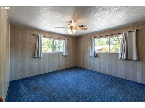 47508 Hansen Street Oakridge OR 97463