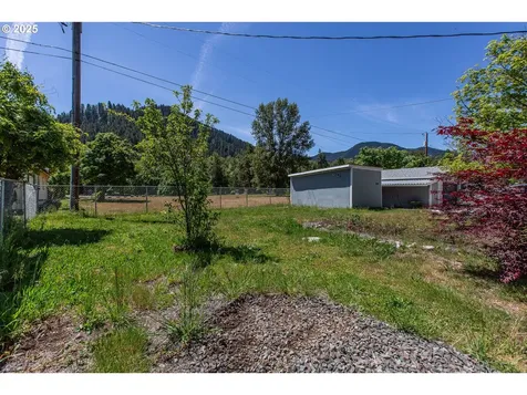 47508 Hansen Street Oakridge OR 97463
