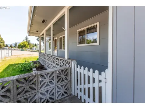 47508 Hansen Street Oakridge OR 97463