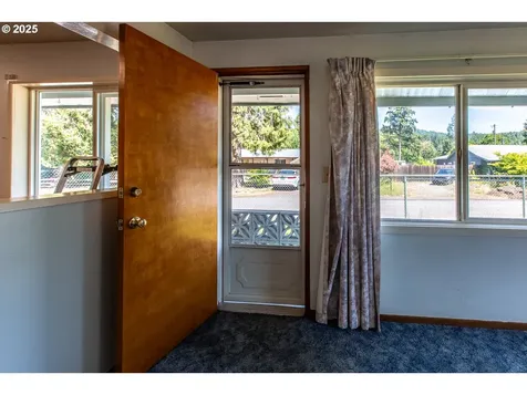 47508 Hansen Street Oakridge OR 97463