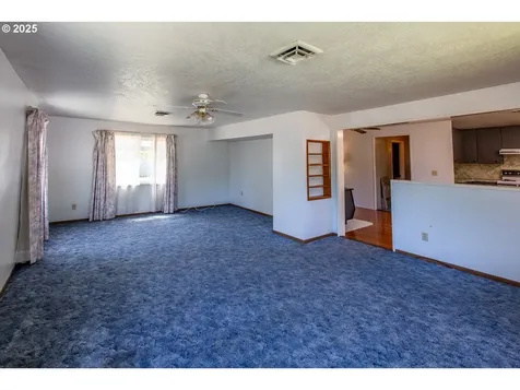 47508 Hansen Street Oakridge OR 97463
