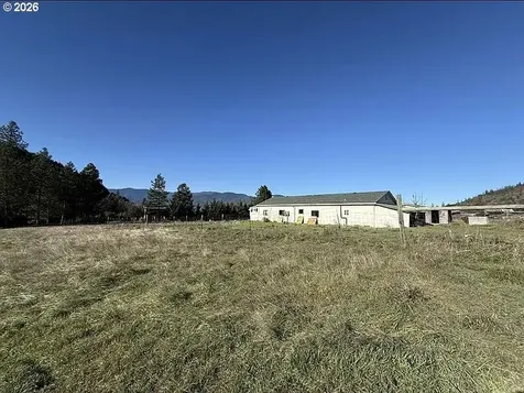 1065 Panther Gulch Road Williams OR 97544