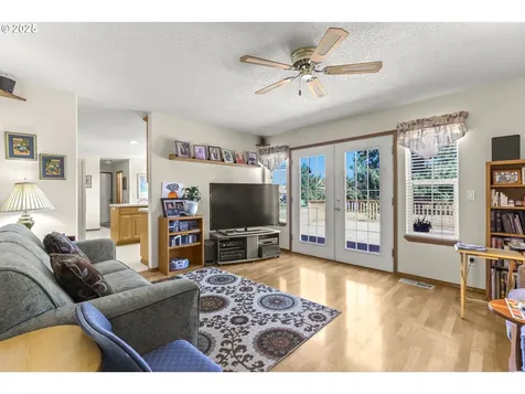 13081 S Vick Road Molalla OR 97038