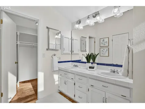 17290 NW Meadow Grass Drive Beaverton OR 97006