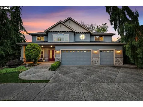669 W T Street Washougal WA 98671