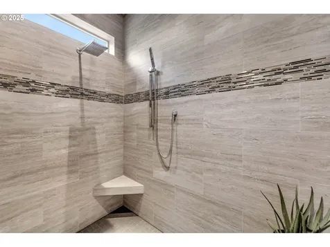 669 W T Street Washougal WA 98671