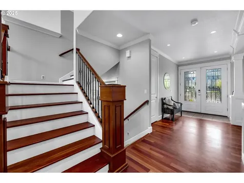 669 W T Street Washougal WA 98671