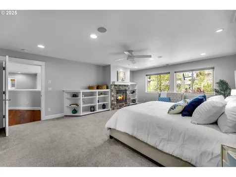 669 W T Street Washougal WA 98671