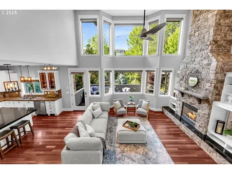 669 W T Street Washougal WA 98671