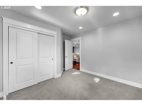 669 W T Street Washougal WA 98671