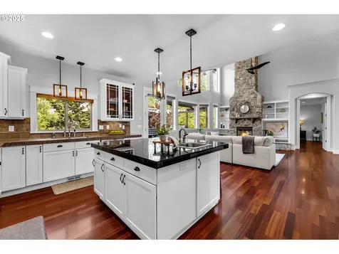 669 W T Street Washougal WA 98671