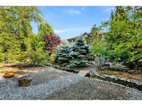 669 W T Street Washougal WA 98671