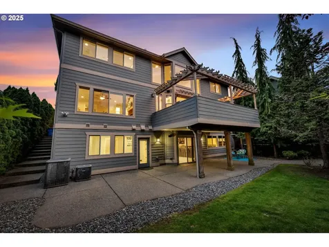 669 W T Street Washougal WA 98671