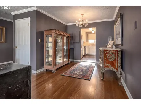 2425 SW 19th Avenue Portland OR 97201