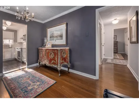 2425 SW 19th Avenue Portland OR 97201