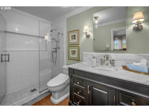 2425 SW 19th Avenue Portland OR 97201