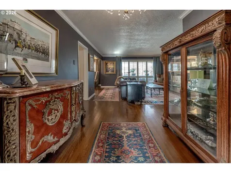 2425 SW 19th Avenue Portland OR 97201