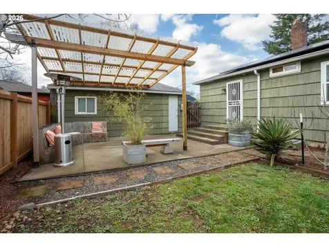 9020 SE Duke Street Portland OR 97266