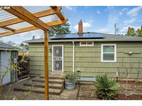 9020 SE Duke Street Portland OR 97266