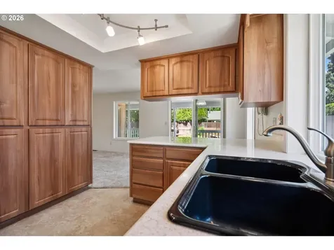 5617 NE Farmcrest Street Hillsboro OR 97124