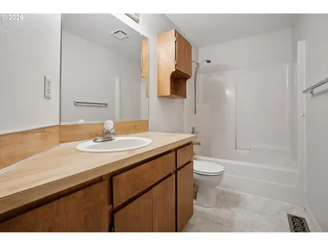 5617 NE Farmcrest Street Hillsboro OR 97124