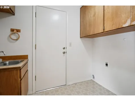 5617 NE Farmcrest Street Hillsboro OR 97124