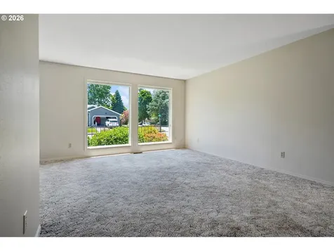 5617 NE Farmcrest Street Hillsboro OR 97124