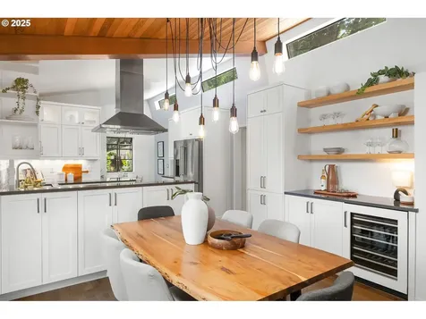 6426 SW Burlingame Place Portland OR 97239