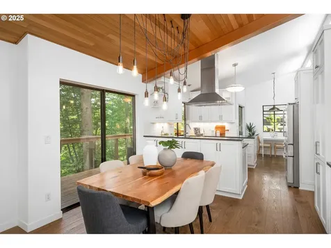 6426 SW Burlingame Place Portland OR 97239