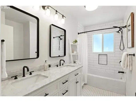 1237 Cedar Street Lake Oswego OR 97034