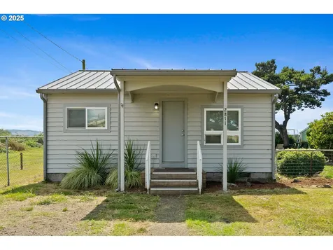 2811 12th Street Tillamook OR 97141