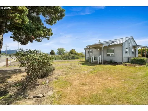 2811 12th Street Tillamook OR 97141