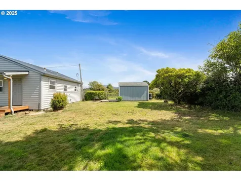 2811 12th Street Tillamook OR 97141