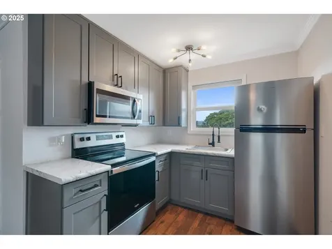 2811 12th Street Tillamook OR 97141