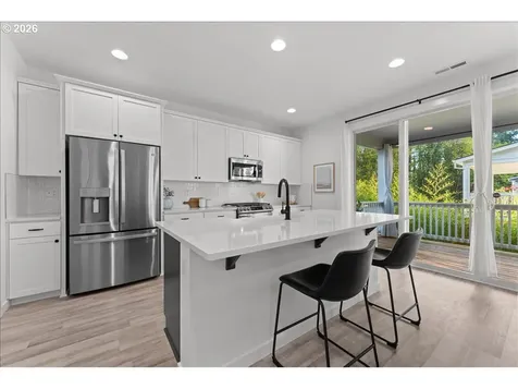 1210 N Sycamore Street Canby OR 97013