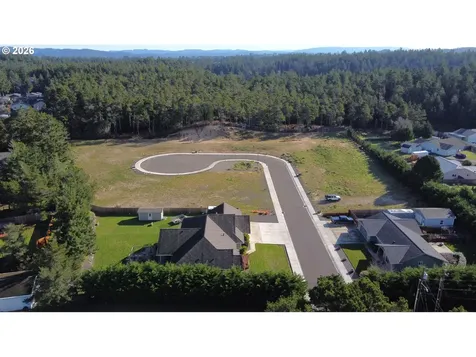 1085 Park Place Coos Bay OR 97420