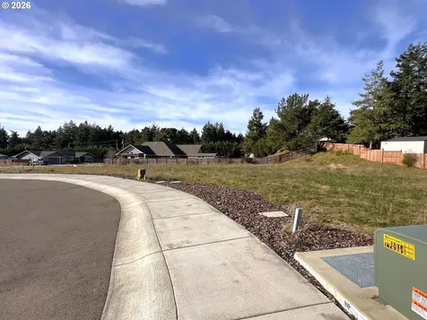 1085 Park Place Coos Bay OR 97420