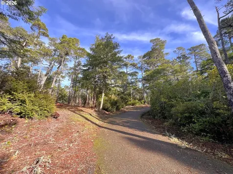 1085 Park Place Coos Bay OR 97420