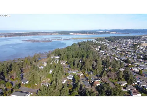 1085 Park Place Coos Bay OR 97420