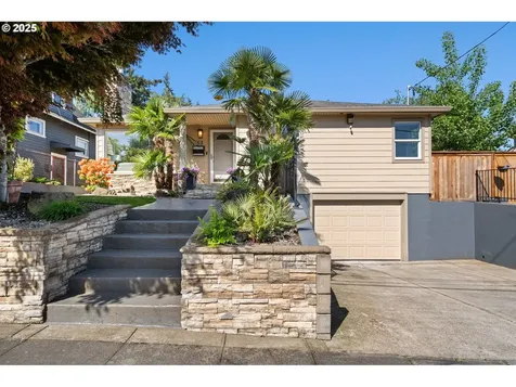 53 SE 74th Avenue Portland OR 97215