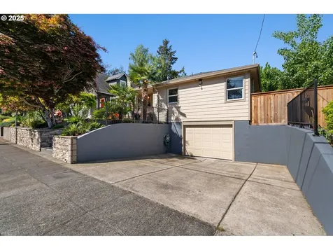 53 SE 74th Avenue Portland OR 97215